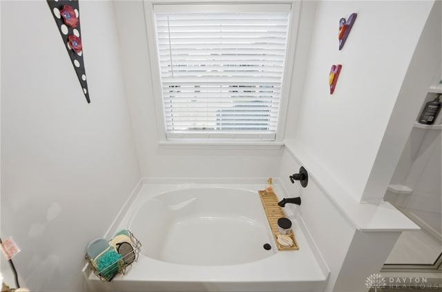 4381 Waters Edge Lane, Lebanon, OH 45036