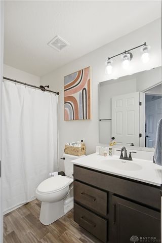 4381 Waters Edge Lane, Lebanon, OH 45036