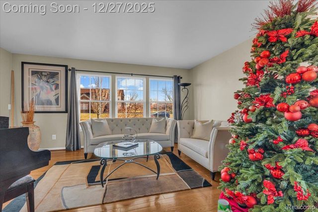 4763 Sherwood Circle, Canton Charter Township, MI 48188