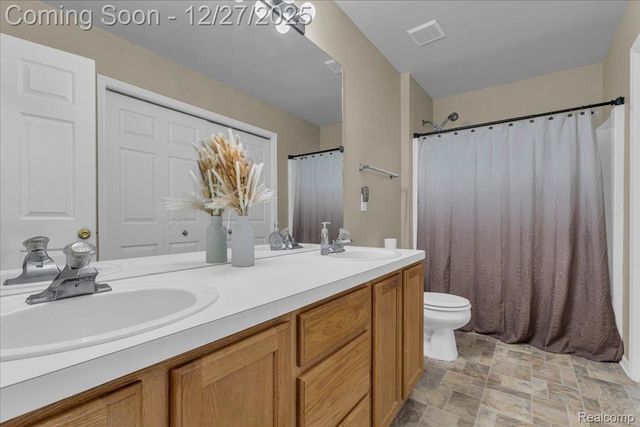 4763 Sherwood Circle, Canton Charter Township, MI 48188