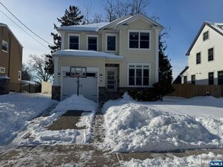 94 Park Avenue, Cresskill, NJ 07626