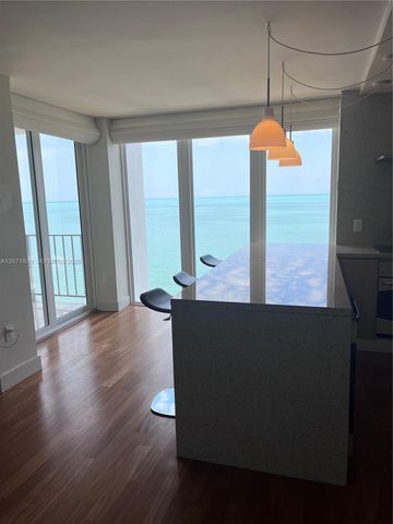 881 Ocean Drive 18B, Key Biscayne, FL 33149