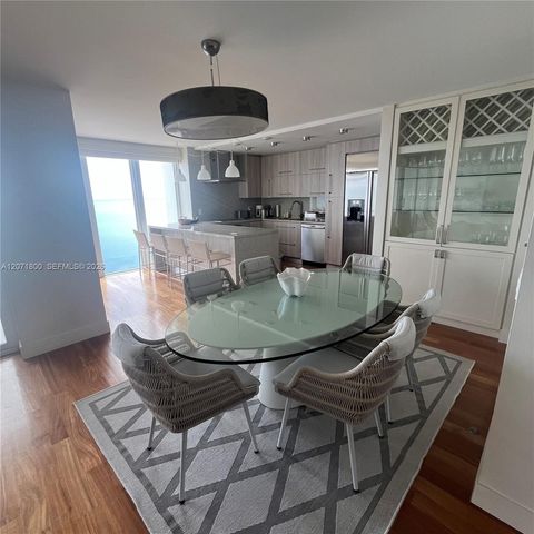 881 Ocean Drive 18B, Key Biscayne, FL 33149