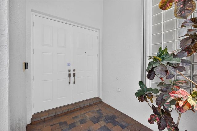 235 Via Condado Way, Palm Beach Gardens, FL 33418