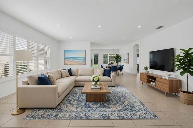 235 Via Condado Way, Palm Beach Gardens, FL 33418