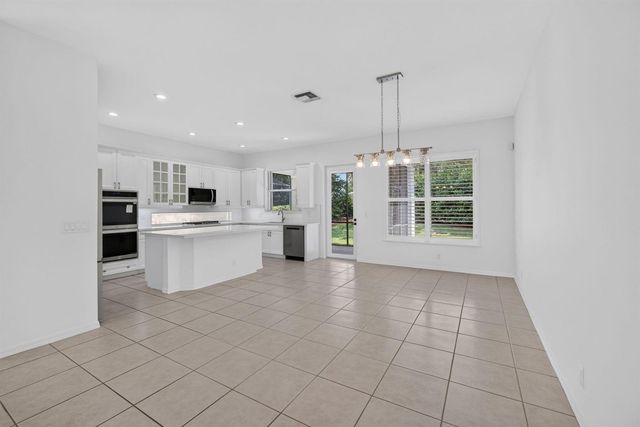 235 Via Condado Way, Palm Beach Gardens, FL 33418