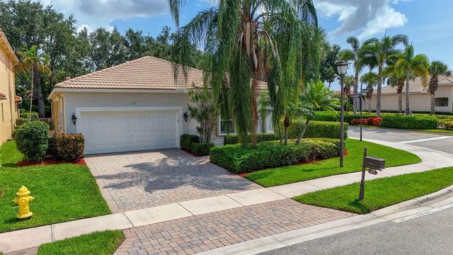 235 Via Condado Way, Palm Beach Gardens, FL 33418