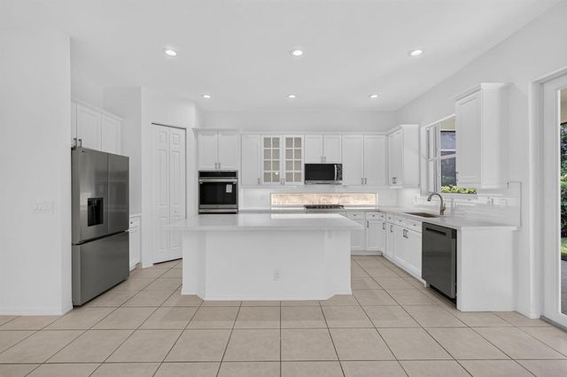 235 Via Condado Way, Palm Beach Gardens, FL 33418
