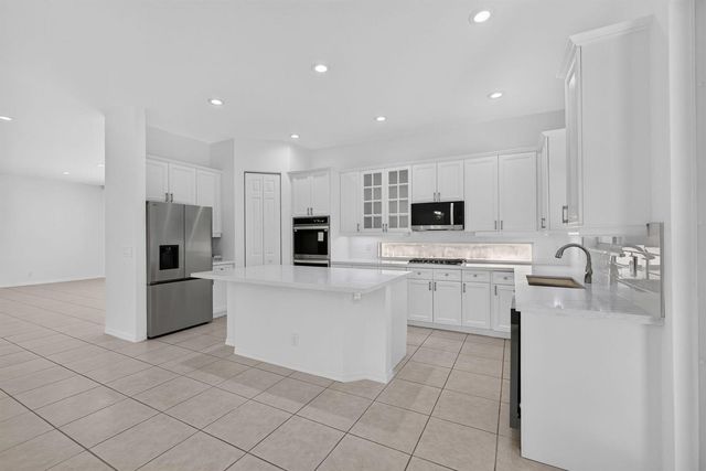 235 Via Condado Way, Palm Beach Gardens, FL 33418