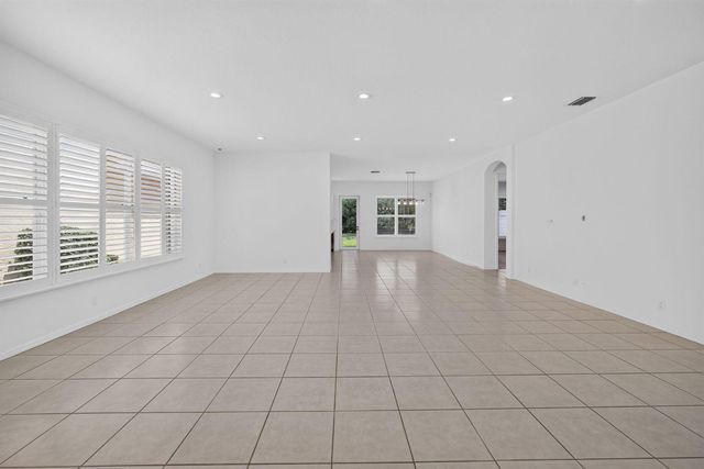 235 Via Condado Way, Palm Beach Gardens, FL 33418