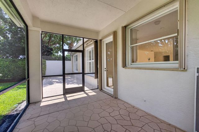 235 Via Condado Way, Palm Beach Gardens, FL 33418