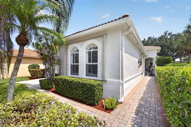 235 Via Condado Way, Palm Beach Gardens, FL 33418