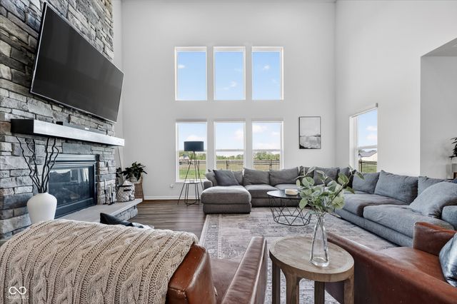 4984 Amber Crest Drive, Brownsburg, IN 46112