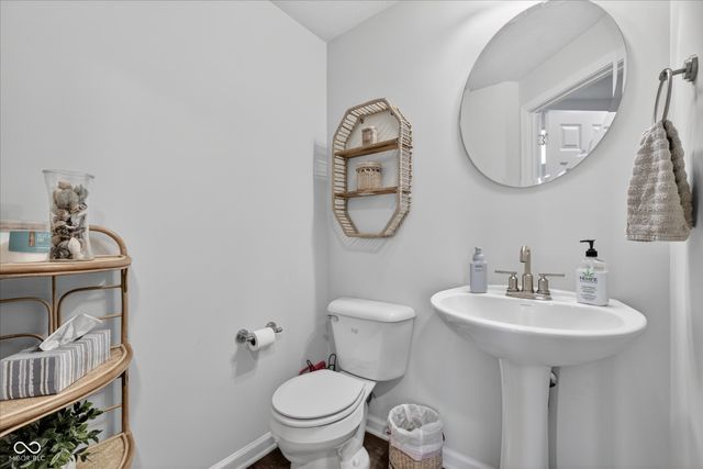 4984 Amber Crest Drive, Brownsburg, IN 46112