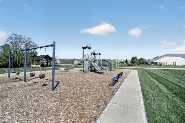 4984 Amber Crest Drive, Brownsburg, IN 46112