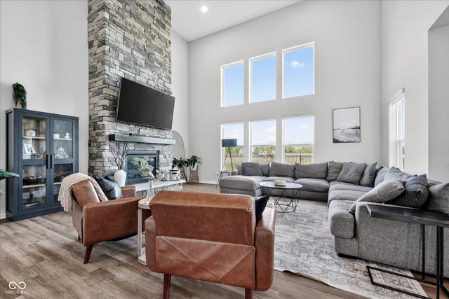 4984 Amber Crest Drive, Brownsburg, IN 46112