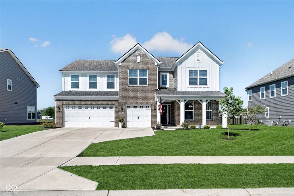 4984 Amber Crest Drive, Brownsburg, IN 46112