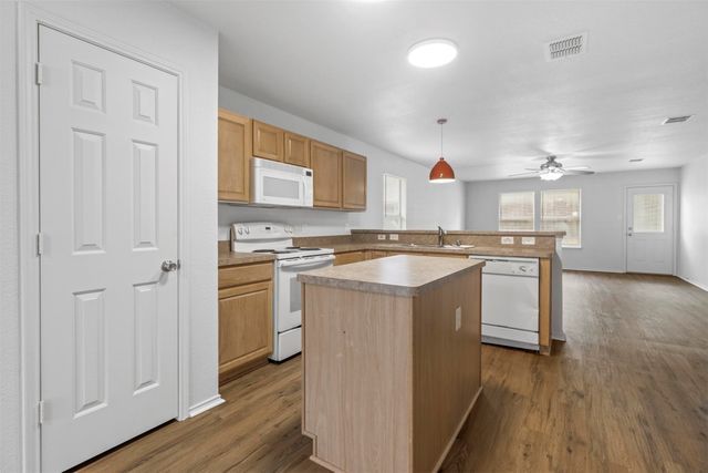 2205 Lookout Lane, Denton, TX 76207