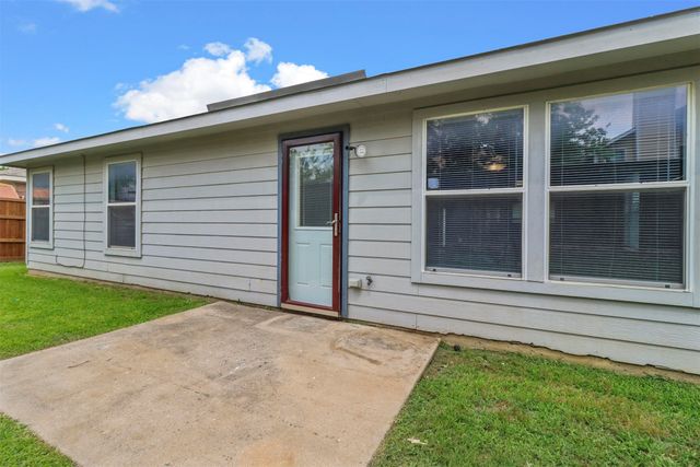 2205 Lookout Lane, Denton, TX 76207