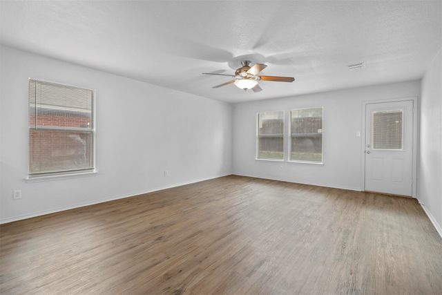 2205 Lookout Lane, Denton, TX 76207