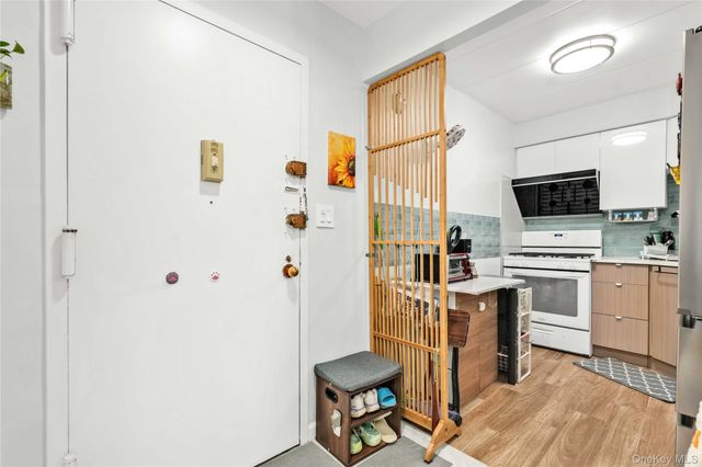 139-35 35th Avenue 6A, Flushing, NY 11354