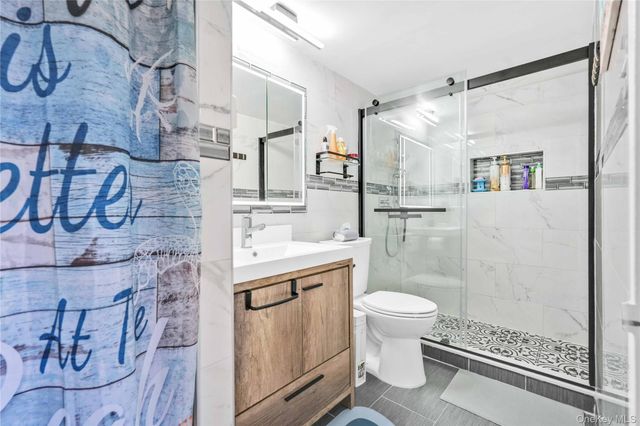 139-35 35th Avenue 6A, Flushing, NY 11354