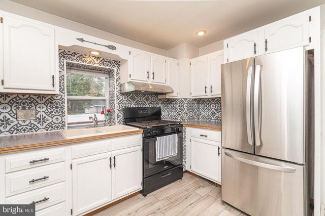 304 GARDEN AVE, Somerdale, NJ 08083