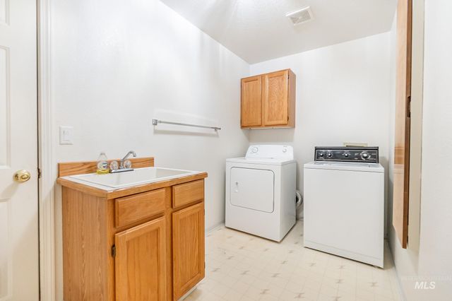3305 Kaden Lane, Nampa, ID 83686
