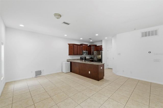 4118 WOODACRE LANE, Tampa, FL 33624