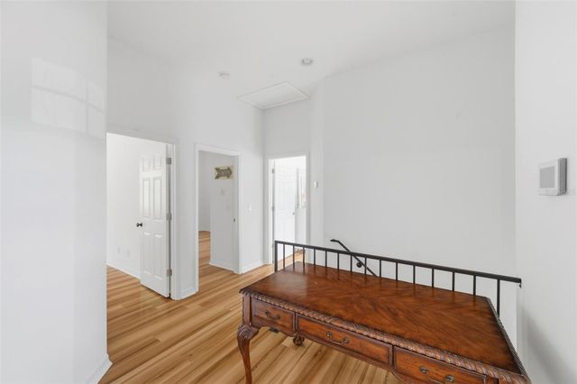 4118 WOODACRE LANE, Tampa, FL 33624