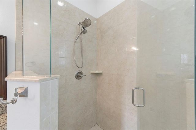 4118 WOODACRE LANE, Tampa, FL 33624