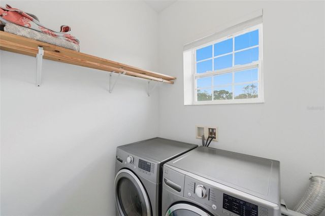 4118 WOODACRE LANE, Tampa, FL 33624