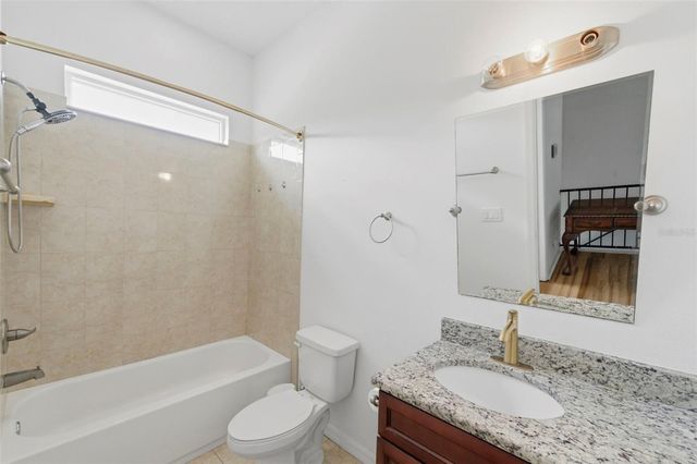 4118 WOODACRE LANE, Tampa, FL 33624