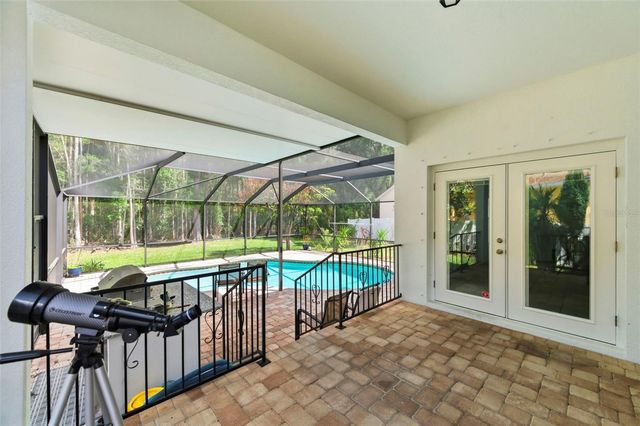 4118 WOODACRE LANE, Tampa, FL 33624