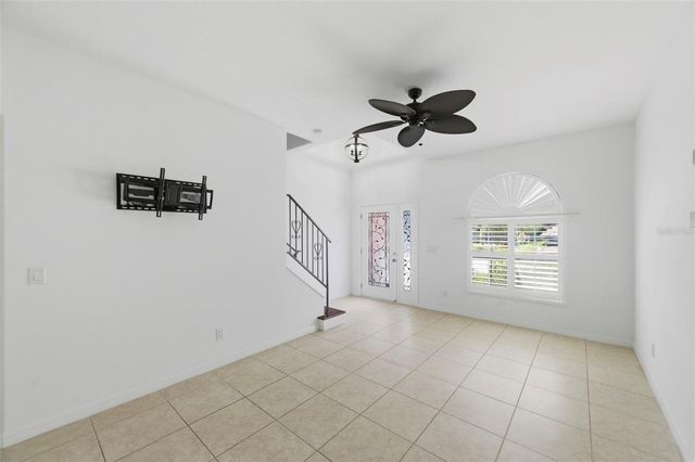 4118 WOODACRE LANE, Tampa, FL 33624