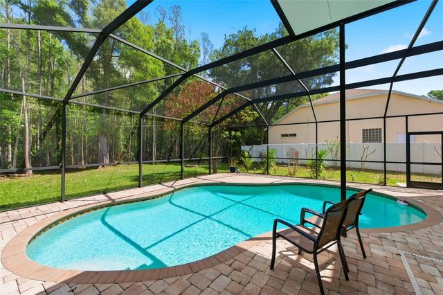 4118 WOODACRE LANE, Tampa, FL 33624