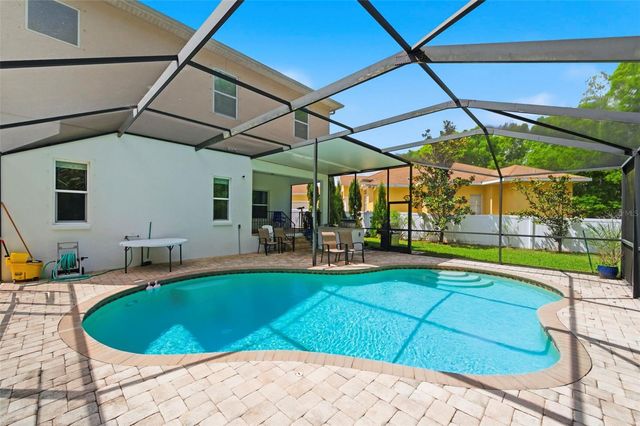 4118 WOODACRE LANE, Tampa, FL 33624