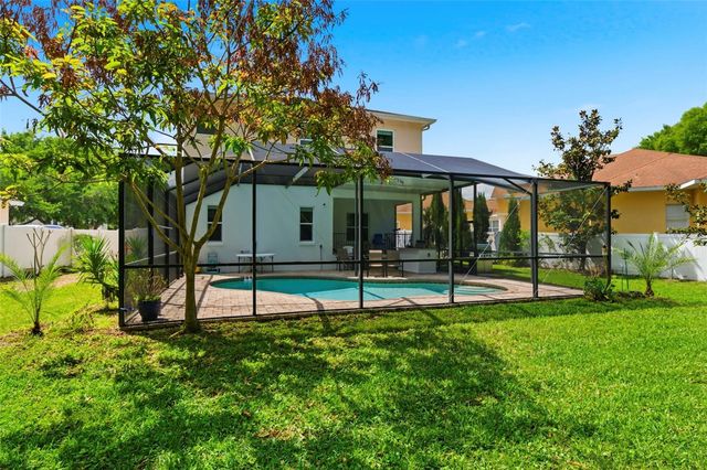 4118 WOODACRE LANE, Tampa, FL 33624