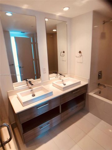 1300 S Miami Ave 4702, Miami, FL 33130