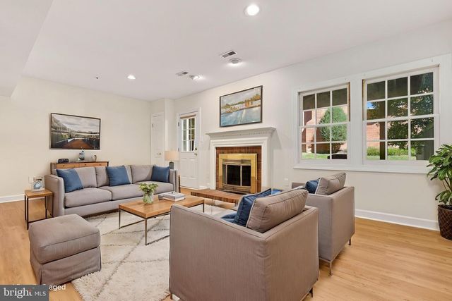 15712 CHERRY BLOSSOM LN, North Potomac, MD 20878