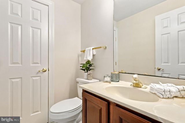 15712 CHERRY BLOSSOM LN, North Potomac, MD 20878