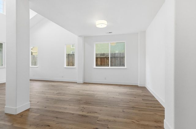 5629 Sun Glen Dr, Salida, CA 95368