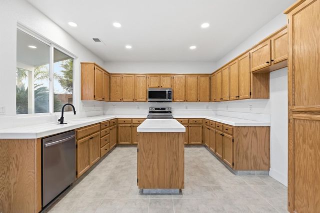 5629 Sun Glen Dr, Salida, CA 95368