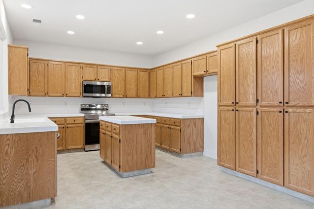 5629 Sun Glen Dr, Salida, CA 95368