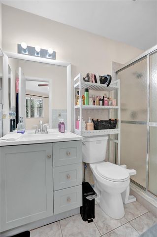 9851 Riverside Dr, Coral Springs, FL 33071