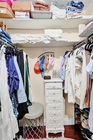 9851 Riverside Dr, Coral Springs, FL 33071