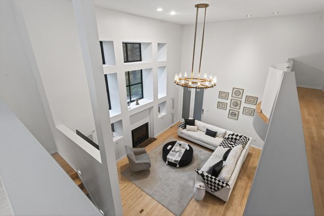 19750 Waterford Place, Excelsior, MN 55331