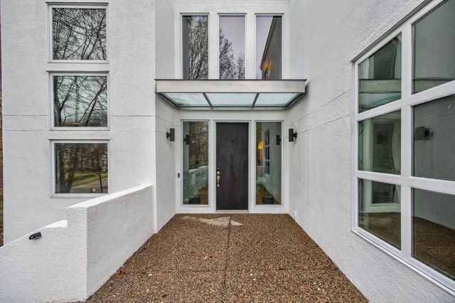 19750 Waterford Place, Excelsior, MN 55331