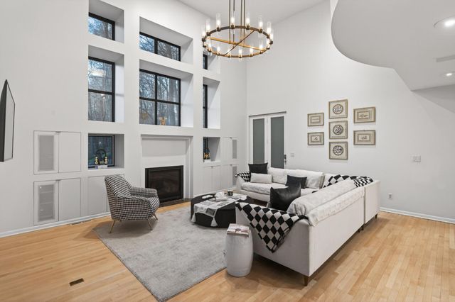 19750 Waterford Place, Excelsior, MN 55331