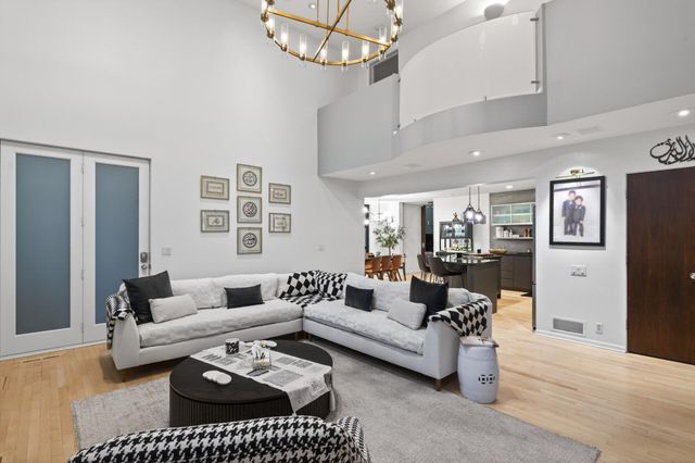 19750 Waterford Place, Excelsior, MN 55331